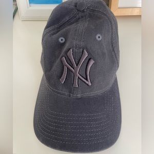 New Era 9TWENTY Women’s Adjustable NY Yankees Baseball Hat